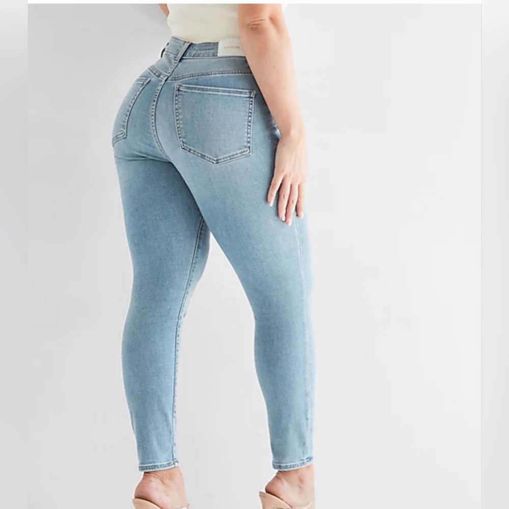 Express Women’s Curvy skinny high rise jeans